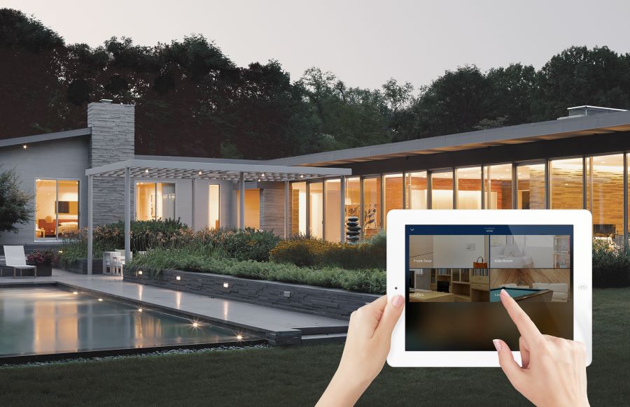 PROTECT YOUR HOME & LOVED ONES WITH A SMART HOME SECURITY SYSTEM